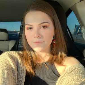 Meet your Posher, Kaitlin